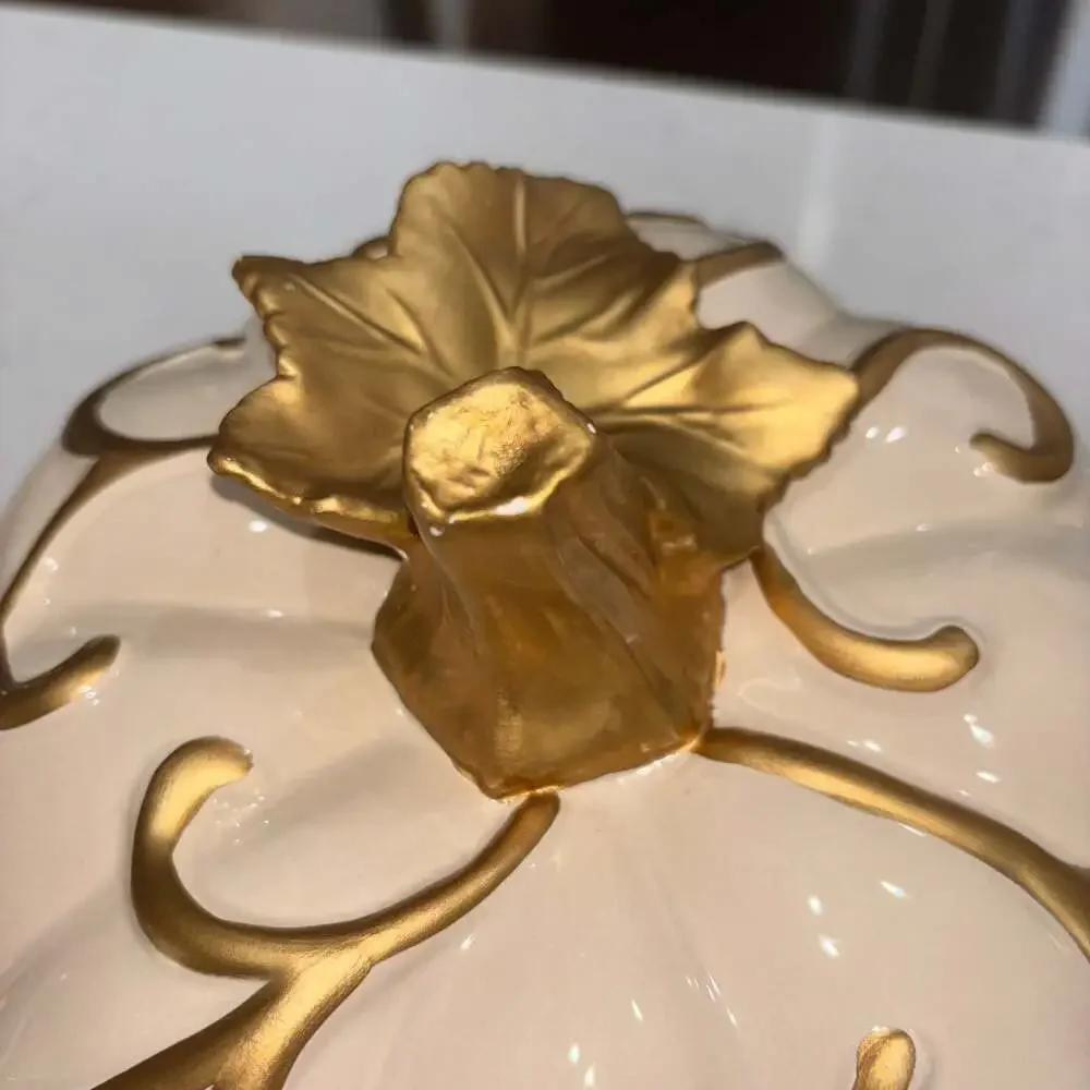 Cheryl’s Cookies Glazed Ceramic White/Gold Pumpkin Cookie Jar/Canister Sealing L